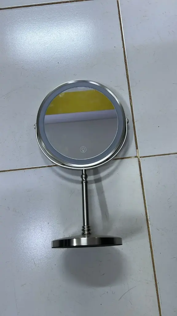 vanity mirror